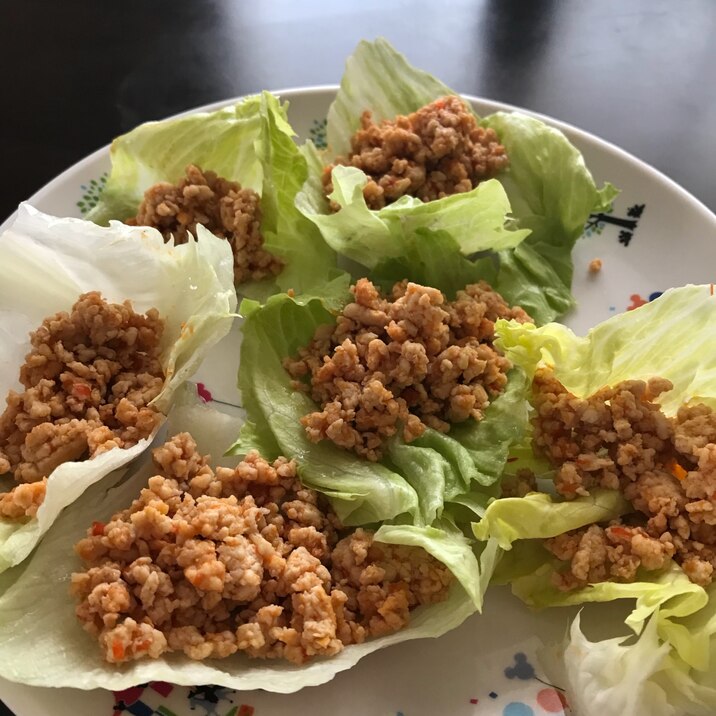 高タンパク！ピリ辛、鶏むねひき肉のレタス包み♫